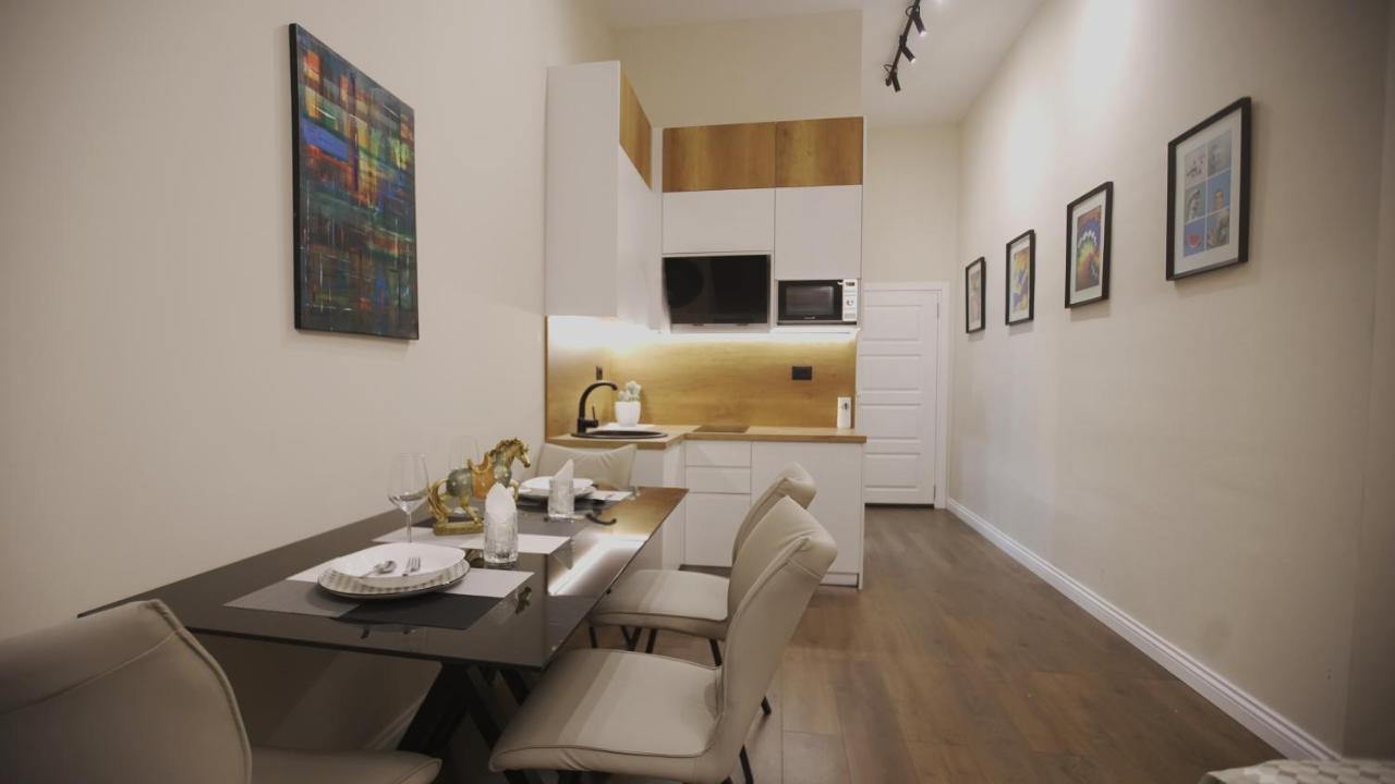 Daily Rent Studio Apartments Τίρανα Εξωτερικό φωτογραφία